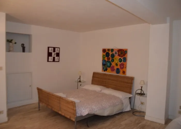 Cristina Rossi Bed & Breakfast 3*