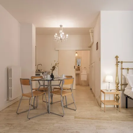 Cristina Rossi Bed and breakfast 3*