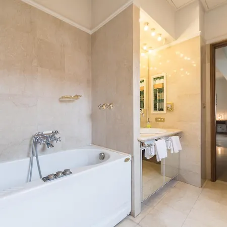 Cristina Rossi Bed & Breakfast 3*